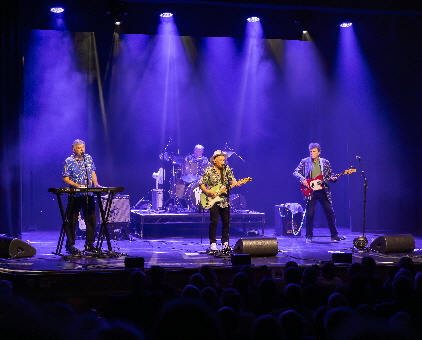 OB3A0080Kast Off Kinks- Tivoli Wimborne-04-11-25